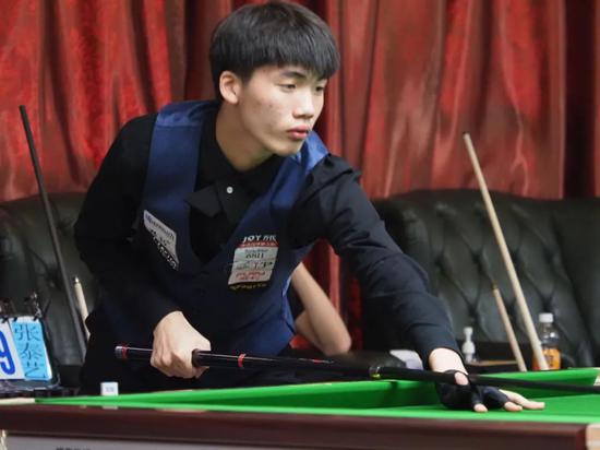 他主动向有 他主动向有