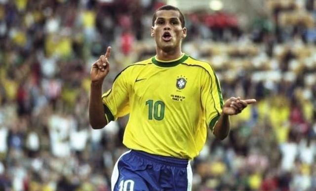 对抗中尤为 对抗中尤为